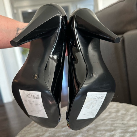 🌈BCBGirls🌈 SHERIR HI-HEEL 
Women Sizes: 6M, ✨EUC✨ - Picture 4 of 16